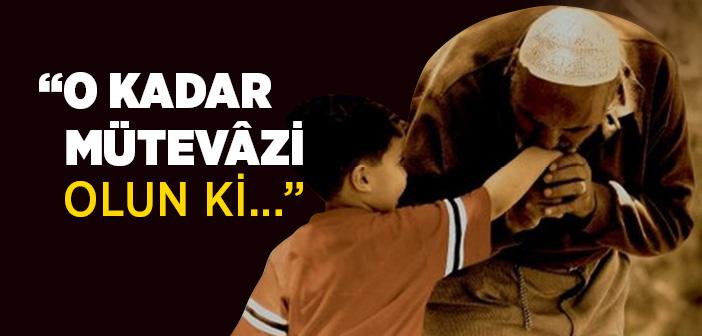 "O Kadar Mütevâzi Olun Ki, Kimse Kimseye Böbürlenmesin" Hadisi
