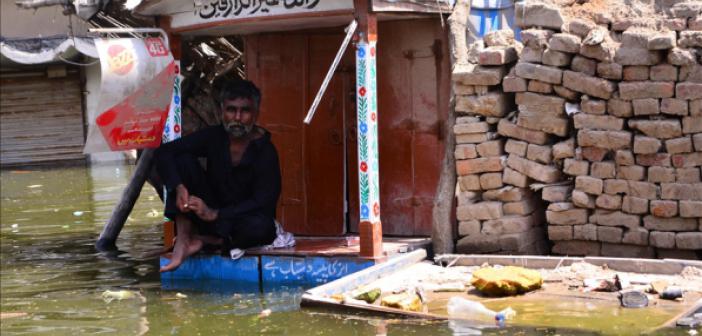 Pakistan'da Muson Yağmurları Sebebiyle Ölenlerin Sayısı 1355'e Çıktı