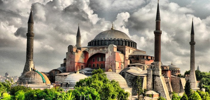  Ayasofya  nn Yklmamasnda Mimar  Sinan  n Rol  slam ve 