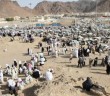 Uhud Savaşı'nın Yapıldığı Yerde Şehitlere Dua