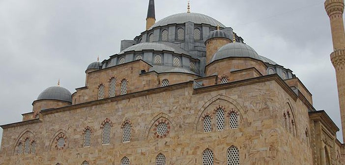 28 Yıldır Yapımı Devam Eden Cami