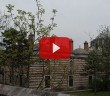 Kapısı Küçük Pençeresi Büyük Olan Camii