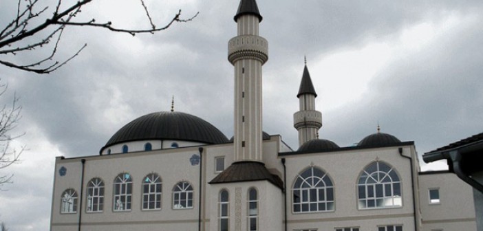 Avusturya'da Yüzlerce Cami Kapatılabilir