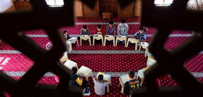 Ahlat'ta Ahıskalı Çocuklar Kur'ân-ı Kerîm Öğreniyor