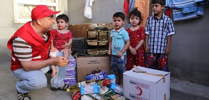 Türk Kızılayı Ramazan'da 100 Bin Gıda Kolisi Dağıtacak