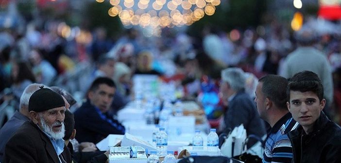 Ramazan Sofraları Binlerce Kişiyi Misafir Edecek