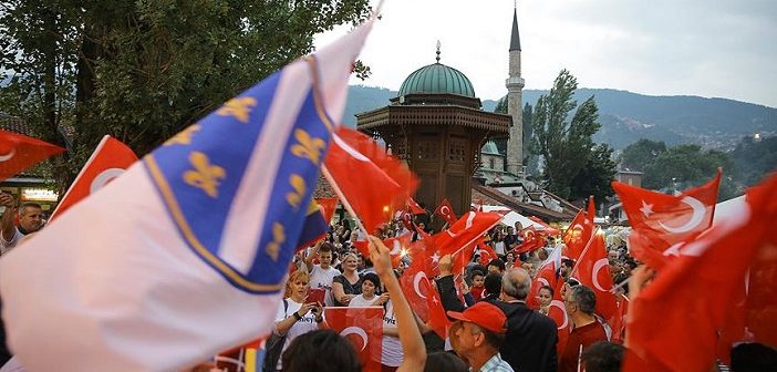 Balkan Müslümanları 'anavatan' Türkiye İçin Nöbette
