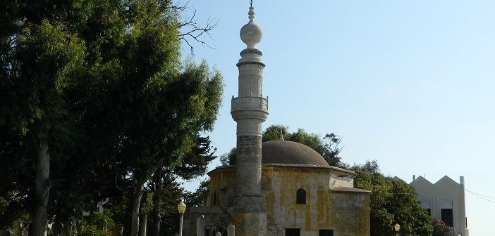 Yunanistan'dan Camiye Büyük Saygısızık!