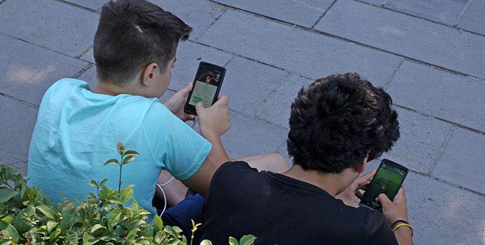 Cep Telefonu-tablet Boyun-bel Ağrılarını Tetikliyor