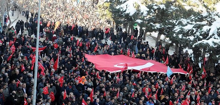 Bingöl'de Şehitlere Saygı ve Milli Birlik Yürüyüşü