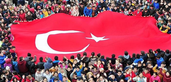 Küçük Yürekler Mehmetçik İçin Attı