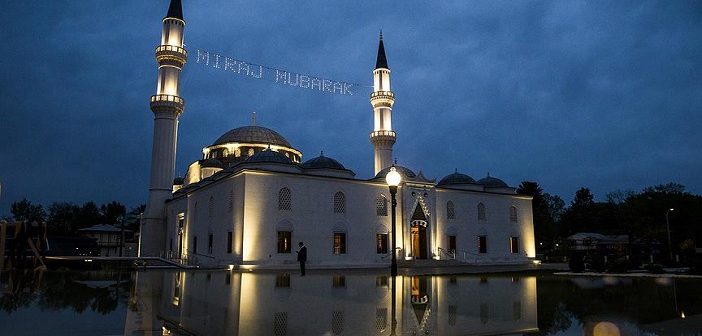 Abd'de Miraç Kandili Diyanet Merkezi'nde Kutlandı