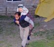 Engelli Annesini 12 Yıldır Sırtında Taşıyor