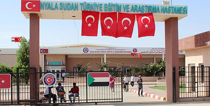 Türk Doktorlar Sudan'da Şifa Dağıtıyor