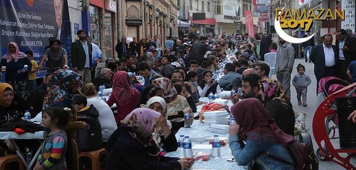 Kastamonu'da Bir Kilometrelik İftar Sofrası