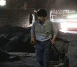 Bin Derece Sıcaklıkta Çalışıp Oruç Tutuyorlar