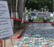 Yoldan Binlerce Kitap Topladılar