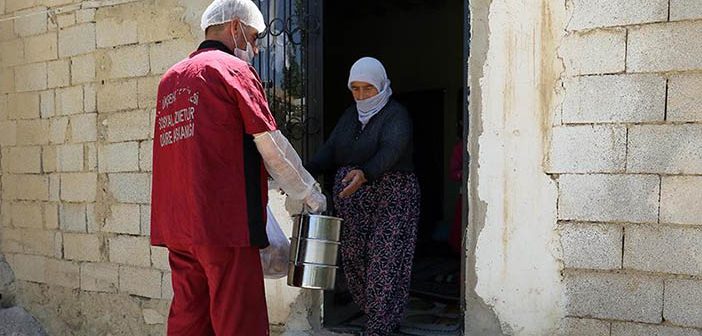 İhtiyaç Sahibi 2 Bin Kişiye Sıcak Yemek
