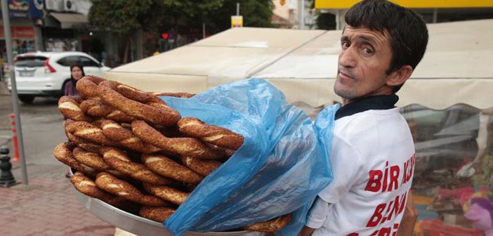 Simitçinin Alın Teri Afrikalılara Hayat Olacak