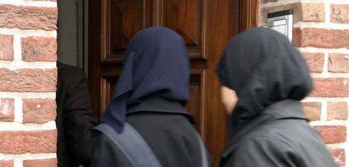 İsviçre'de Burka Yasaklandı
