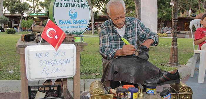 Ayakkabıları Arakanlı Müslümanlar İçin Boyayacak