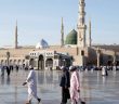 Müminler Resulullah'a Karşı Nasıl Duruş Sergilemeli?