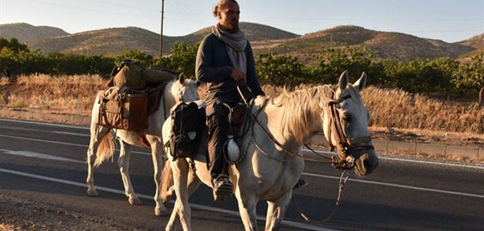 İslamiyet'i Tanımak İçin Polonya’dan Atıyla Yola Çıktı