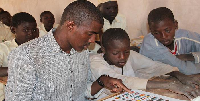 Sudan’daki Köyünde Çocuklara Türkçe Öğretiyor