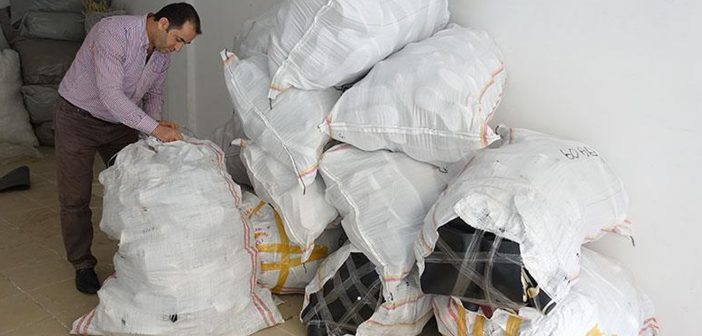 Memleketindeki Çocuklar İçin Bin Ayakkabı Topladı