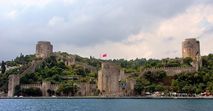 https://www.islamveihsan.com/wp-content/uploads/2019/03/rumeli_hisar%C4%B1.jpg