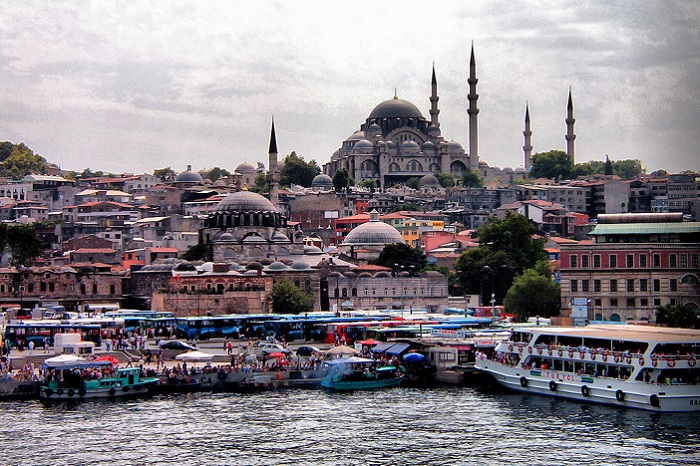 https://www.islamveihsan.com/wp-content/uploads/2019/03/s%C3%BCleymaniye_camii.jpg