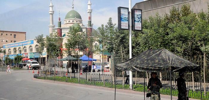 Çin Uygur Camilerini Yıkıyor