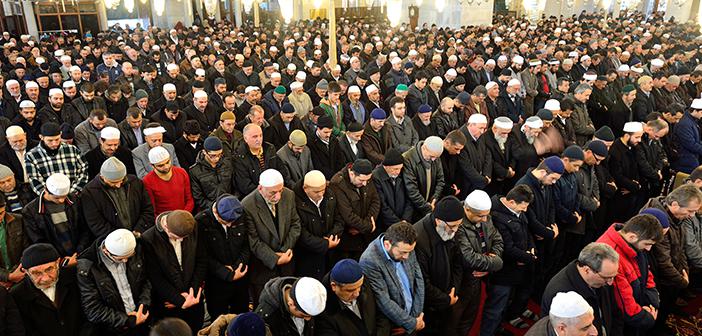 Bazı Namazlar Neden Sesli Okunur?