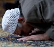 Namaz Kılanın Önünden Geçmek Namazı Bozar mı?