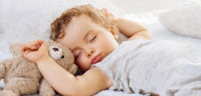 Uyurken Sürekli Üstünü Açan Çocuklarla İlgili Uyarı