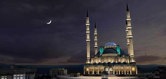 “Yatsı Namazını Cemaatle Kılan Kişi Gece Yarısına Kadar Namaz Kılmış Gibidir” Hadisi