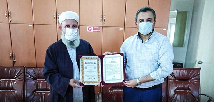 55 Yaşında Hafızlık Belgesini Aldı
