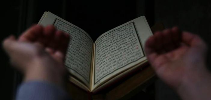 Vâkıa Suresi 8. Ayet Meali, Arapça Yazılışı, Anlamı ve Tefsiri