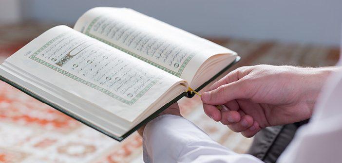 Fecr Suresi 25. Ayet Meali, Arapça Yazılışı, Anlamı ve Tefsiri | İslam