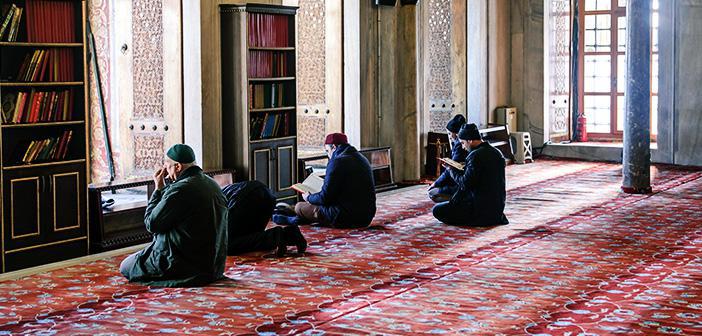 Zilzâl Suresi 4. Ayet Meali, Arapça Yazılışı, Anlamı ve Tefsiri