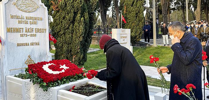 Milli Şair Mehmet Akif Ersoy Vefatının 85. Yılında Kabri Başında Anıldı