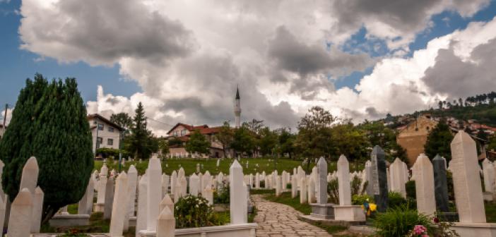 Ölüm Bu Kadar Mı Yakındı Bana?