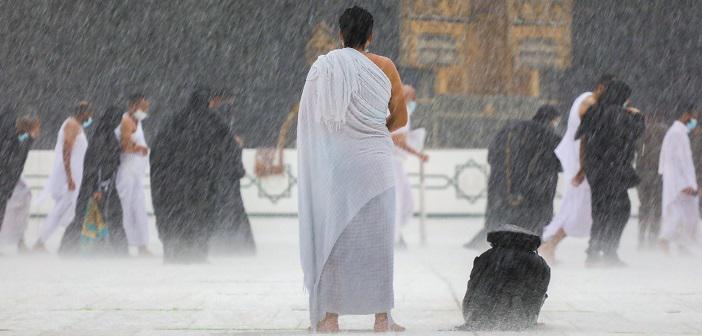 Kabe'de Yağmur Altında Tavaf