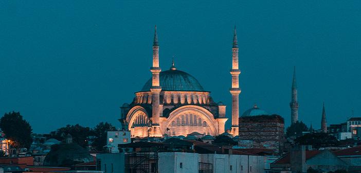 İslam Dininin Değişmeyen Esasları Nelerdir?