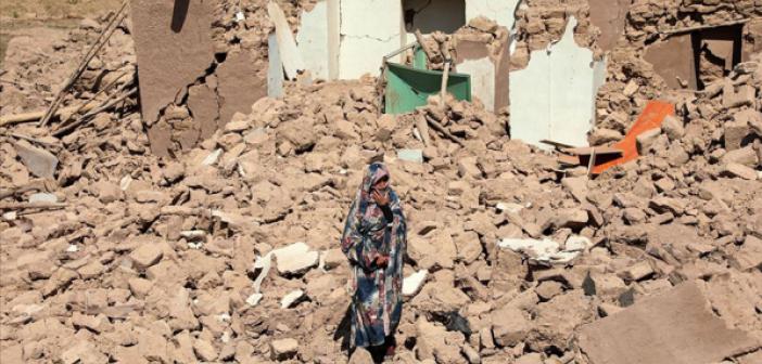 Afgan Depremzedeler Yokluk İçinde Yas Tutuyor