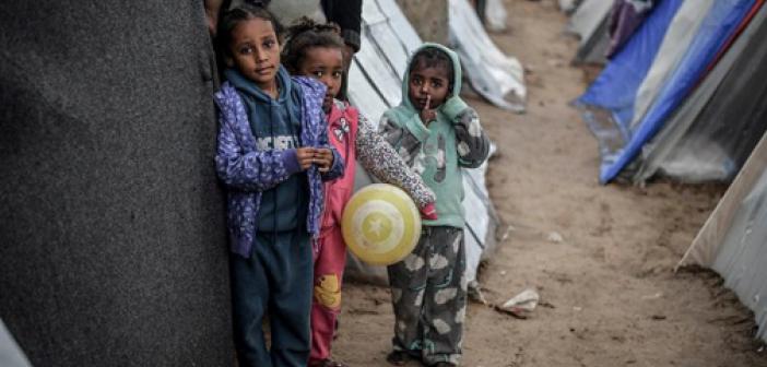 Gazze'deki Ölümcül Döngü 1,1 Milyon Çocuğu Tehdit Ediyor