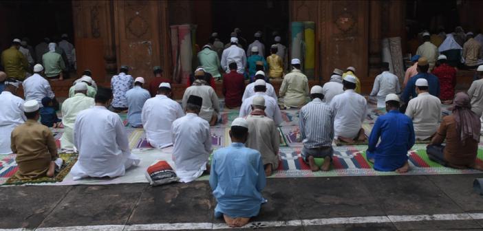 Hindistan'da Müslümanlar Eğitim ve İş Hayatında Ayrımcılığa Uğruyor