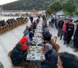 Bodrum'da Bir İmam, Cami Avlusunda İftar Sofrası Kuruyor