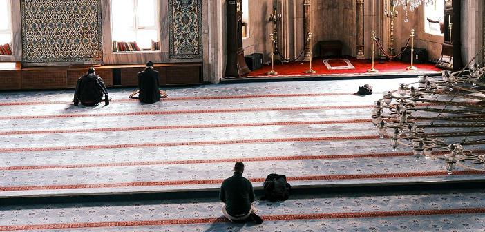Namaz Kılanın İç Çamaşırı