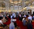 İnsan Huzuru İbadetle Elde Eder
